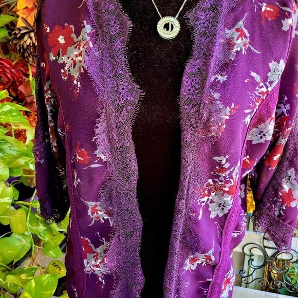 Vanity Sheer Cardigan - Picture 6 of 7